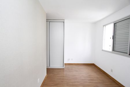 Apartamento à venda com 133m², 4 quartos e 3 vagasQuarto 4 - Suíte
