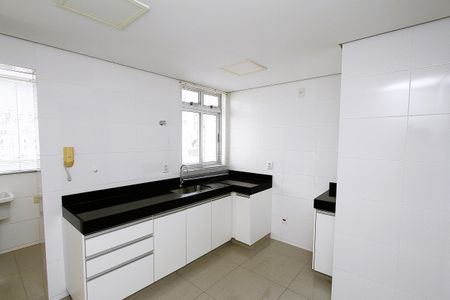 Apartamento à venda com 133m², 4 quartos e 3 vagasCozinha