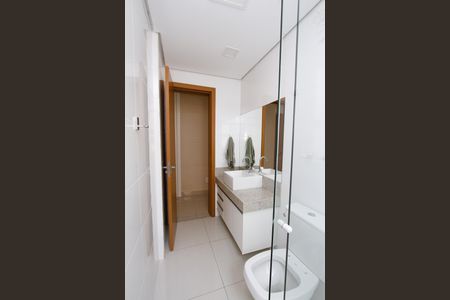 Apartamento à venda com 133m², 4 quartos e 3 vagasBanheiro Social