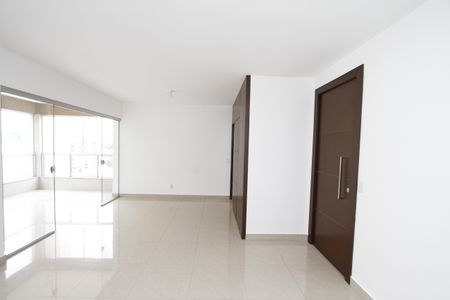 Apartamento à venda com 133m², 4 quartos e 3 vagasSala