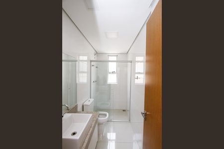 Apartamento à venda com 133m², 4 quartos e 3 vagasBanheiro Social