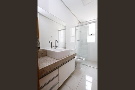 Apartamento à venda com 133m², 4 quartos e 3 vagasBanheiro Social