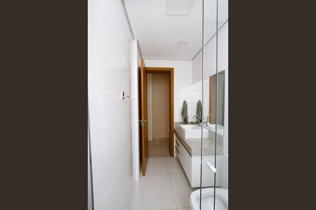 Apartamento à venda com 133m², 4 quartos e 3 vagasBanheiro Social