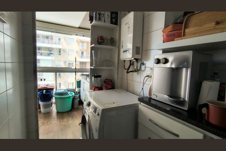 Apartamento à venda com 70m², 2 quartos e 1 vaga Apartamento à venda com 70m², 2 quartos e 1 vagaCozinha e Área de Serviço
