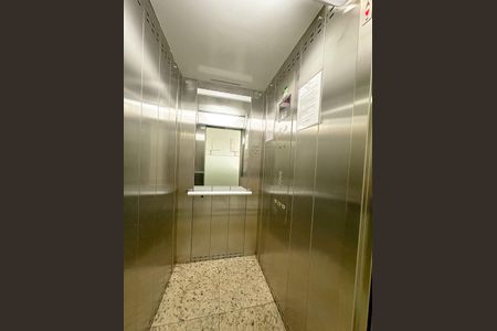 Apartamento para alugar com 79m², 2 quartos e 1 vagaElevador