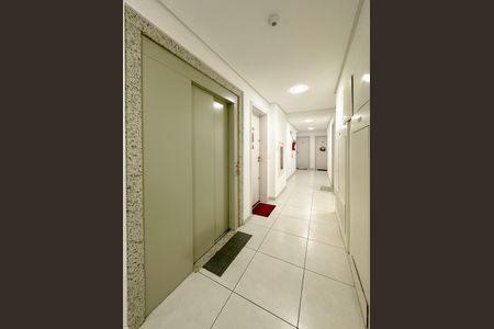 Apartamento para alugar com 79m², 2 quartos e 1 vagaCorredor