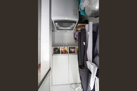 Apartamento à venda com 64m², 3 quartos e 1 vagaÁrea de Serviço