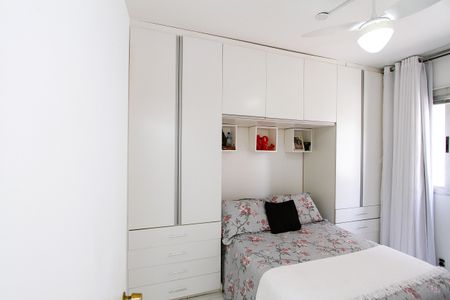 Apartamento à venda com 64m², 3 quartos e 1 vagaQuarto 2