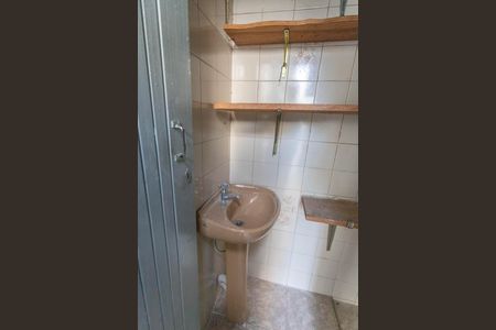 Casa para alugar com 130m², 2 quartos e 2 vagasBanheiro de serviço 