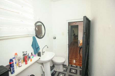 Casa à venda com 249m², 2 quartos e 4 vagas Casa à venda com 249m², 2 quartos e 4 vagasBanheiro