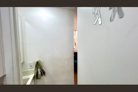 Apartamento à venda com 34m², 2 quartos e sem vaga Apartamento à venda com 34m², 2 quartos e sem vagaBanheiro