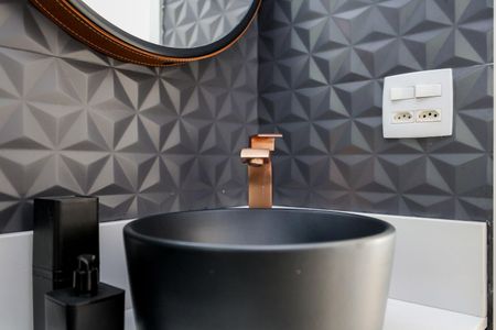 Apartamento à venda com 70m², 2 quartos e 1 vaga Apartamento à venda com 70m², 2 quartos e 1 vagaBanheiro