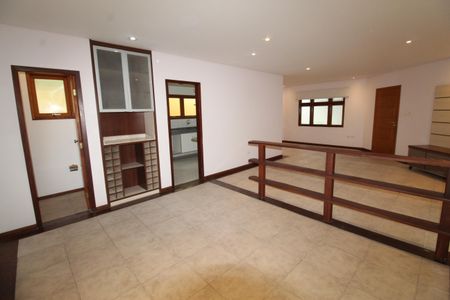 Sala de casa de condomínio para alugar com 4 quartos, 170m² em Urbanova, São José dos Campos