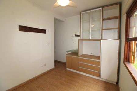 Casa de condomínio para alugar com 170m², 4 quartos e 2 vagasQuarto 3