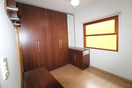 Casa de condomínio para alugar com 170m², 4 quartos e 2 vagasQuarto 1