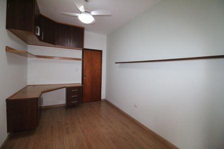 Casa de condomínio para alugar com 170m², 4 quartos e 2 vagasQuarto 2