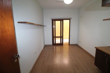 Casa de condomínio para alugar com 170m², 4 quartos e 2 vagasQuarto 2