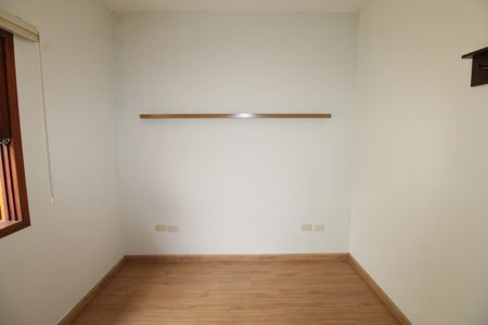 Casa de condomínio para alugar com 170m², 4 quartos e 2 vagasQuarto 3