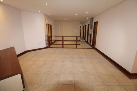 Casa de condomínio para alugar com 170m², 4 quartos e 2 vagasSala