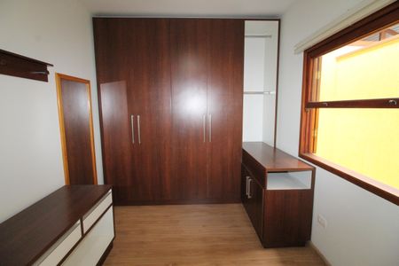 Casa de condomínio para alugar com 170m², 4 quartos e 2 vagasQuarto 1