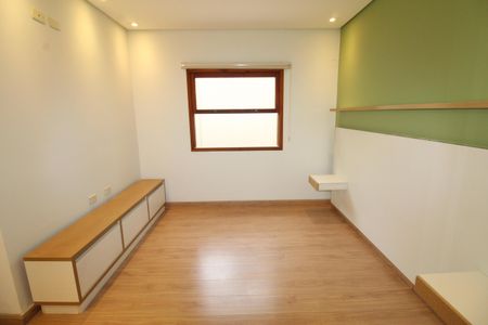 Casa de condomínio para alugar com 170m², 4 quartos e 2 vagasSuíte