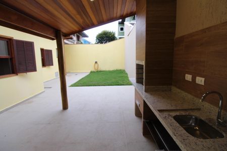 Casa de condomínio para alugar com 170m², 4 quartos e 2 vagasÁrea Externa