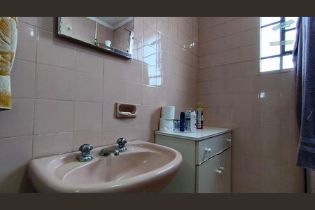 Casa para alugar com 144m², 3 quartos e 4 vagas Casa para alugar com 144m², 3 quartos e 4 vagasBanheiro social 2