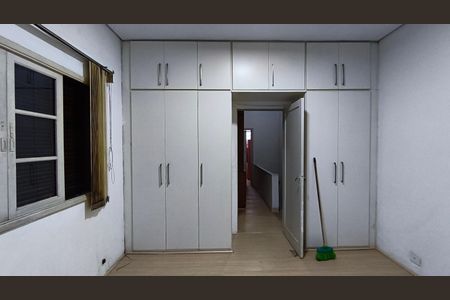 Casa para alugar com 144m², 3 quartos e 4 vagas Casa para alugar com 144m², 3 quartos e 4 vagasSuíte