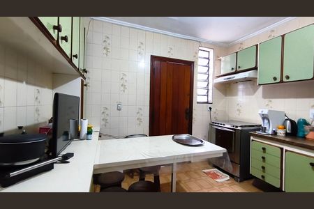 Casa para alugar com 144m², 3 quartos e 4 vagas Casa para alugar com 144m², 3 quartos e 4 vagasCozinha