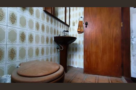 Casa para alugar com 144m², 3 quartos e 4 vagas Casa para alugar com 144m², 3 quartos e 4 vagasBanheiro da Edícula