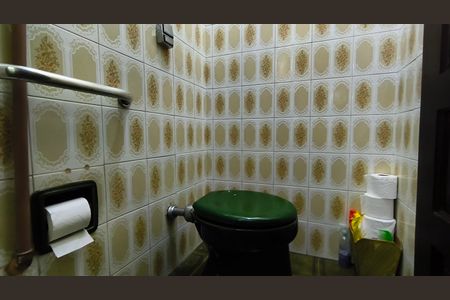 Casa para alugar com 144m², 3 quartos e 4 vagas Casa para alugar com 144m², 3 quartos e 4 vagasBanheiro social