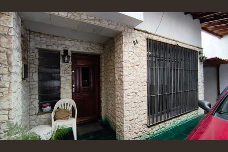 Casa para alugar com 144m², 3 quartos e 4 vagas Casa para alugar com 144m², 3 quartos e 4 vagasEntrada