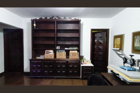 Casa para alugar com 144m², 3 quartos e 4 vagas Casa para alugar com 144m², 3 quartos e 4 vagasSala