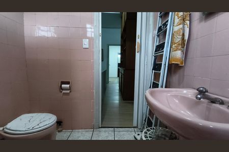 Casa para alugar com 144m², 3 quartos e 4 vagas Casa para alugar com 144m², 3 quartos e 4 vagasBanheiro social 2