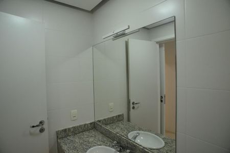 Apartamento à venda com 149m², 3 quartos e 3 vagasBanheiro Suíte 2