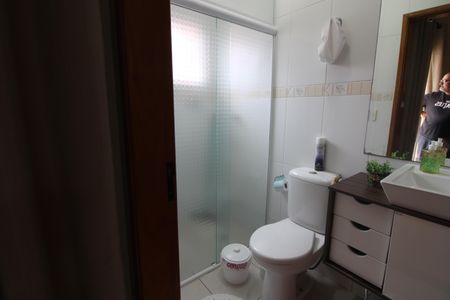 Casa à venda com 110m², 2 quartos e 2 vagasBanheiro Quarto 2