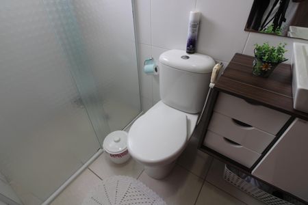 Casa à venda com 110m², 2 quartos e 2 vagasBanheiro Quarto 2