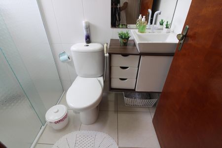 Casa à venda com 110m², 2 quartos e 2 vagasBanheiro Quarto 2