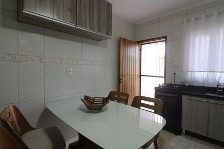 Casa à venda com 110m², 2 quartos e 2 vagasCozinha