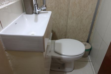 Casa à venda com 110m², 2 quartos e 2 vagasLavabo