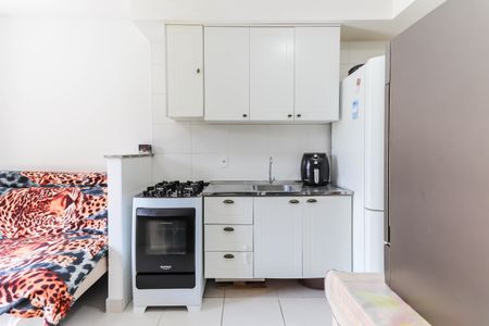 Apartamento à venda com 32m², 1 quarto e sem vaga Apartamento à venda com 32m², 1 quarto e sem vagaCozinha e Área de Serviço