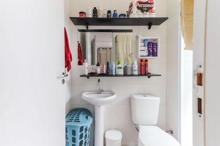 Banheiro de apartamento à venda com 1 quarto, 32m² em Ferreira, São Paulo