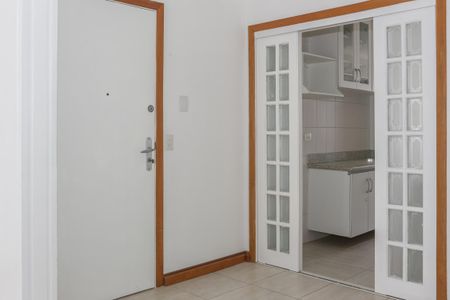 Apartamento à venda com 95m², 3 quartos e 2 vagasEntrada