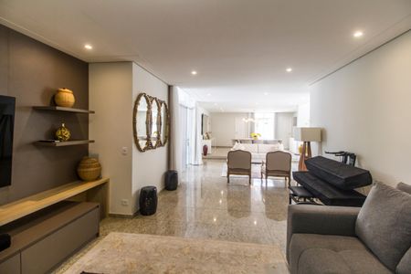 Sala  de casa de condomínio à venda com 5 quartos, 450m² em Residencial Nove (alphaville), Santana de Parnaíba