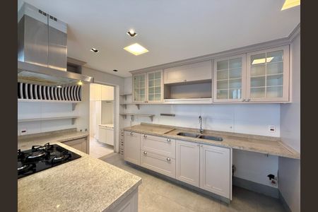 Apartamento à venda com 172m², 3 quartos e 3 vagasCozinha 