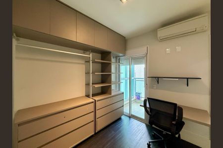 Apartamento à venda com 172m², 3 quartos e 3 vagasQuarto 2(Closet Suite)