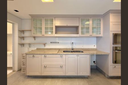 Apartamento à venda com 172m², 3 quartos e 3 vagasCozinha 