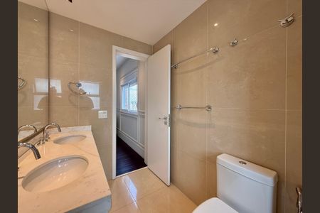 Apartamento à venda com 172m², 3 quartos e 3 vagasBanheiro 2 Suíte 