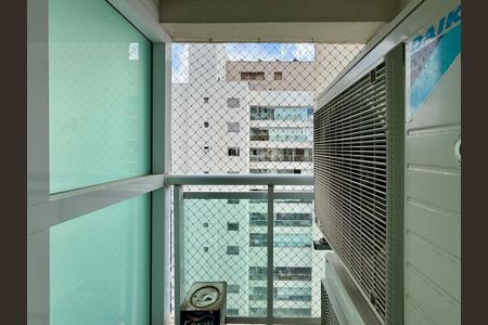 Apartamento à venda com 172m², 3 quartos e 3 vagasSacada Quarto 2(Closet Suite)