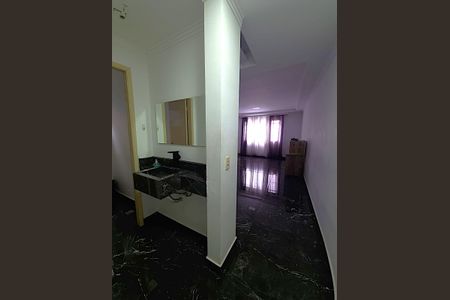 Casa à venda com 184m², 3 quartos e 2 vagasBanheiro